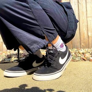 Black Nike SB Portmore skate shoes size 8